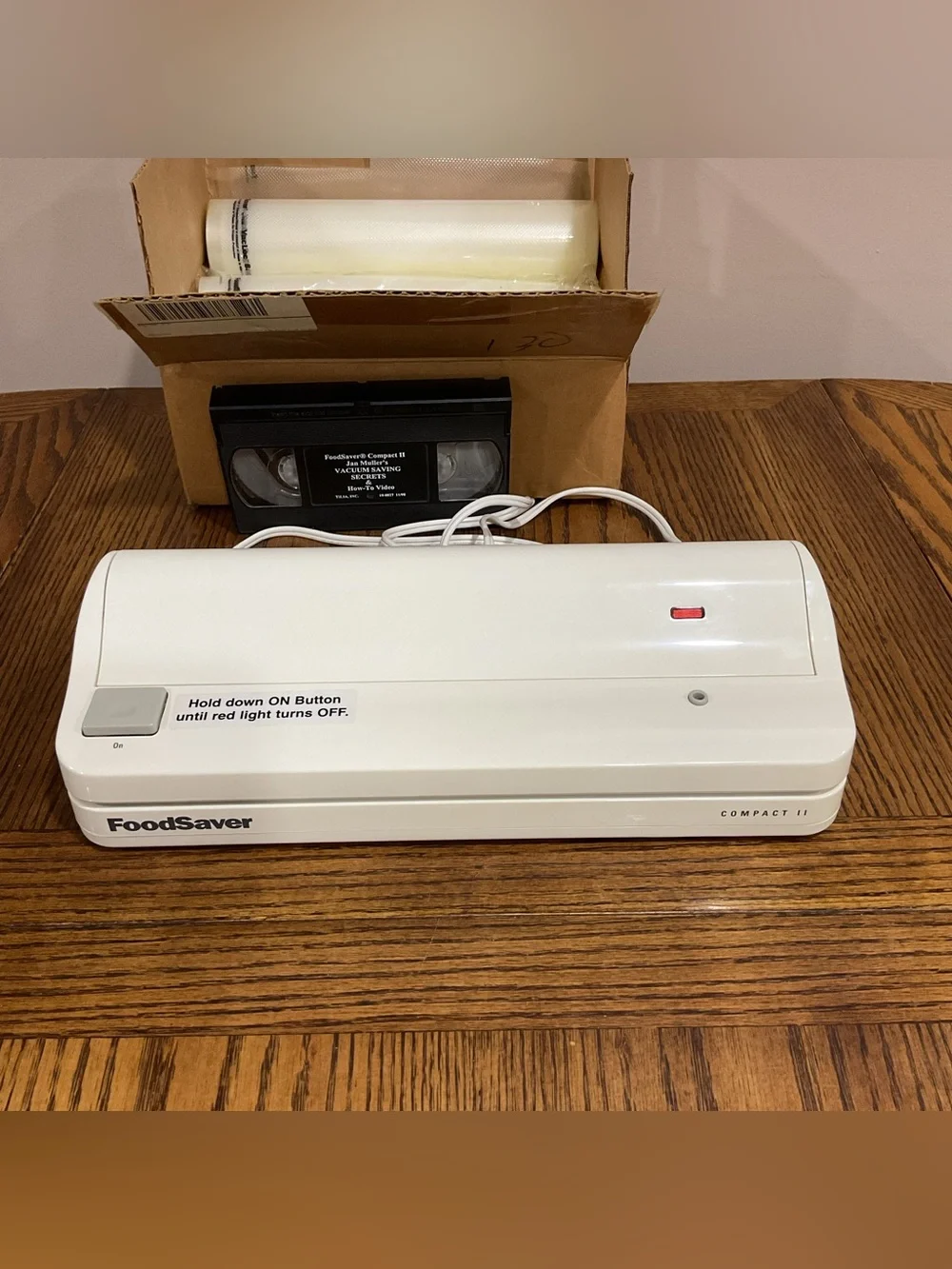 FoodSaver Vacuum Sealer Compact 2 Machine with Bags and Accessories